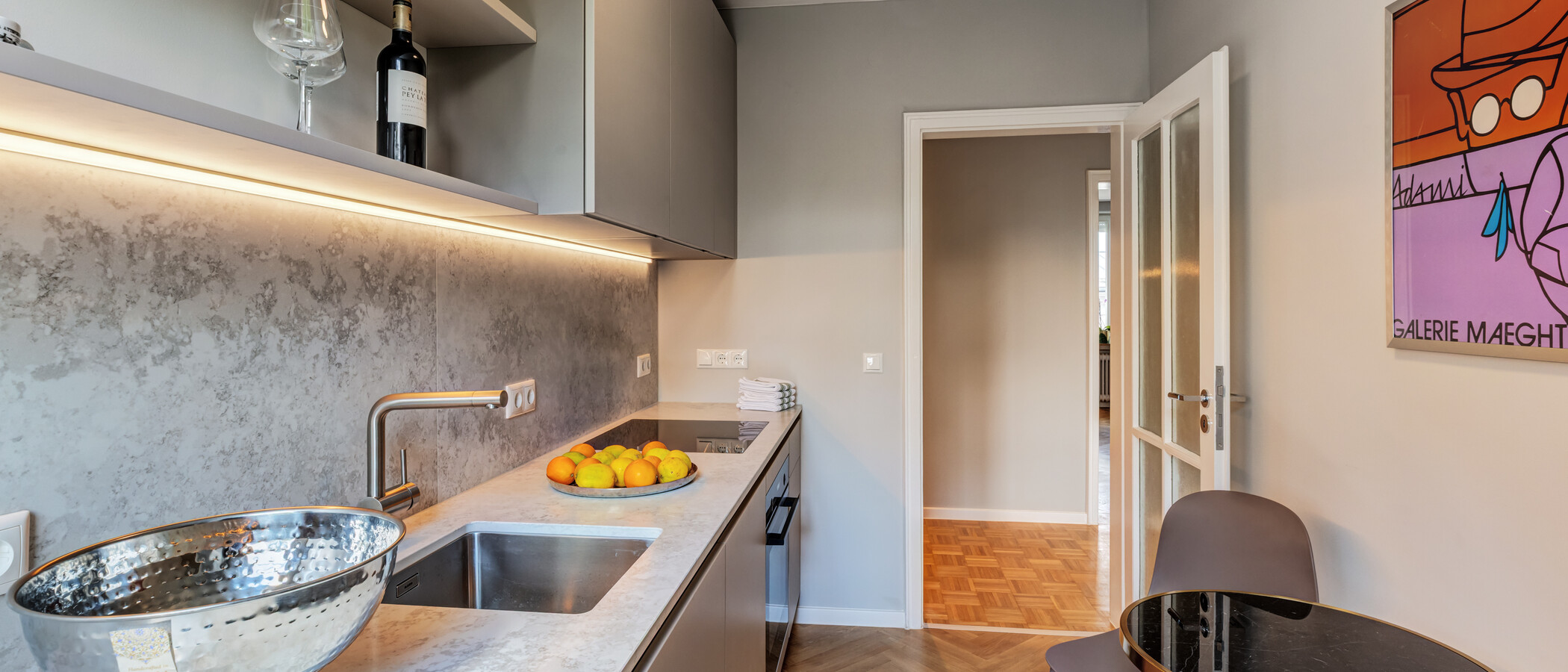 квартира München Maxvorstadt - Universitätsviertel 03 кухня 14853