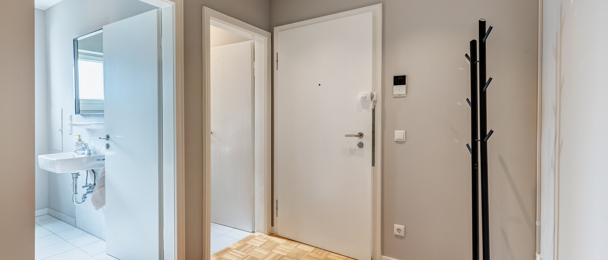 квартира München Maxvorstadt - Universitätsviertel 02 коридор 14853