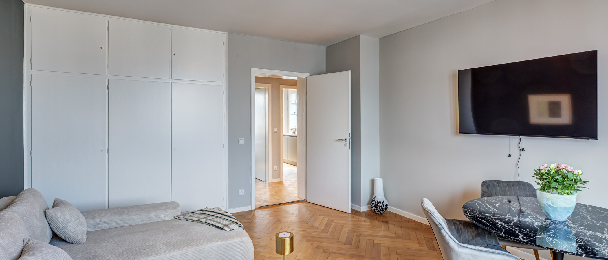 квартира München Maxvorstadt - Universitätsviertel 03 гостиная 14853