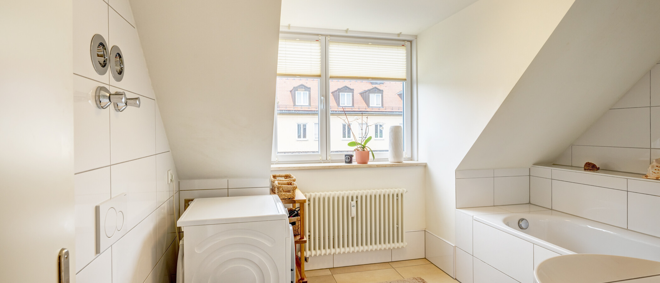 двухэтажная квартира München Schwabing 03 ванная комната 14908