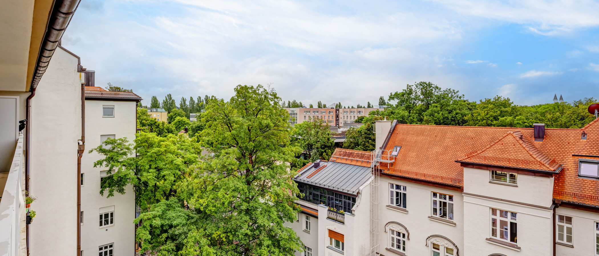 двухэтажная квартира München Schwabing 01 вид из окна 14908