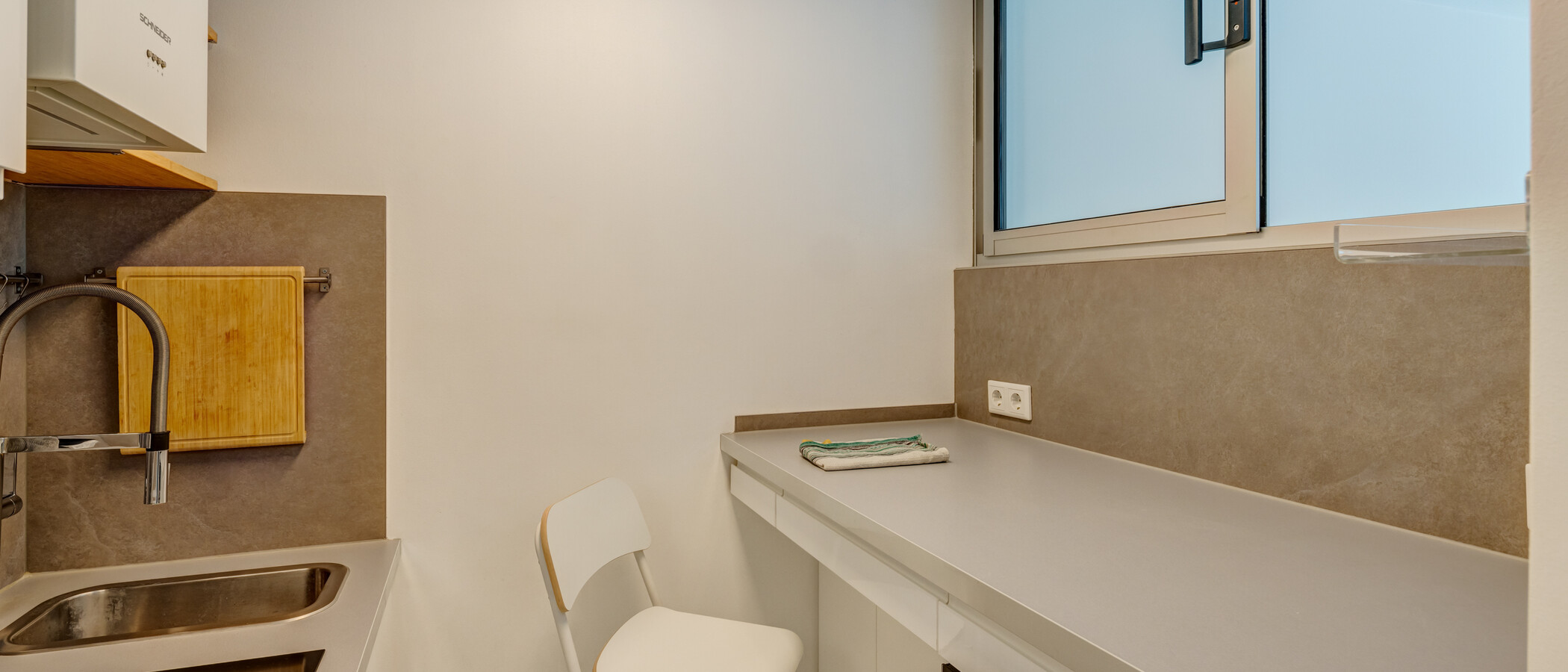 квартира München Maxvorstadt - Universitätsviertel 02 кухня 14910