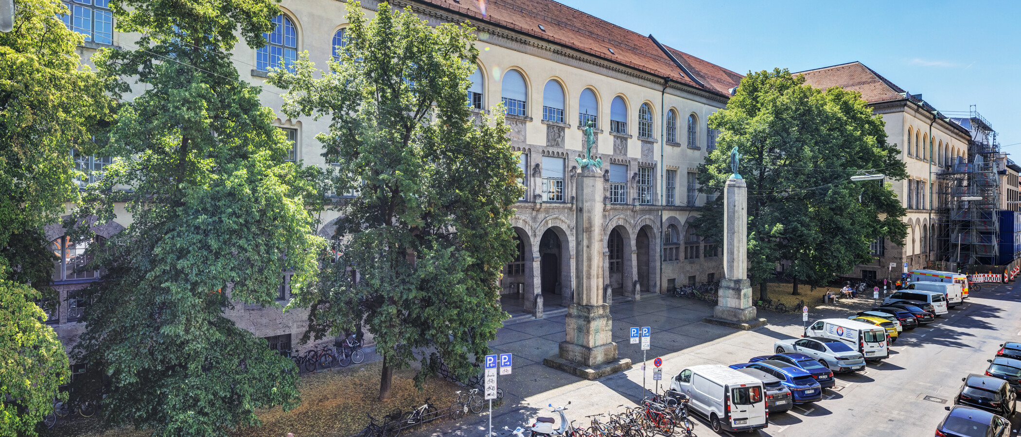 квартира München Maxvorstadt - Universitätsviertel 01 вид из окна 14910