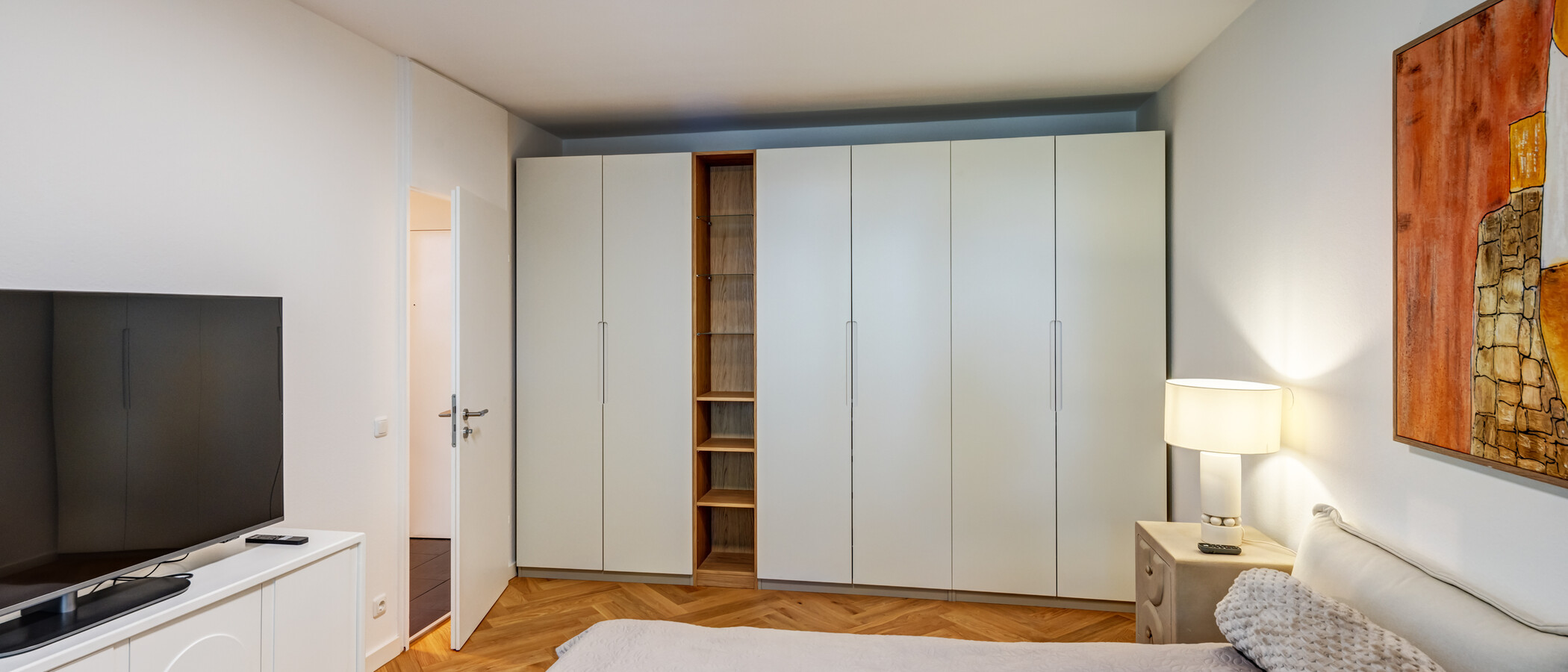 квартира с садом München Herzogpark 03 спальная комната 14929
