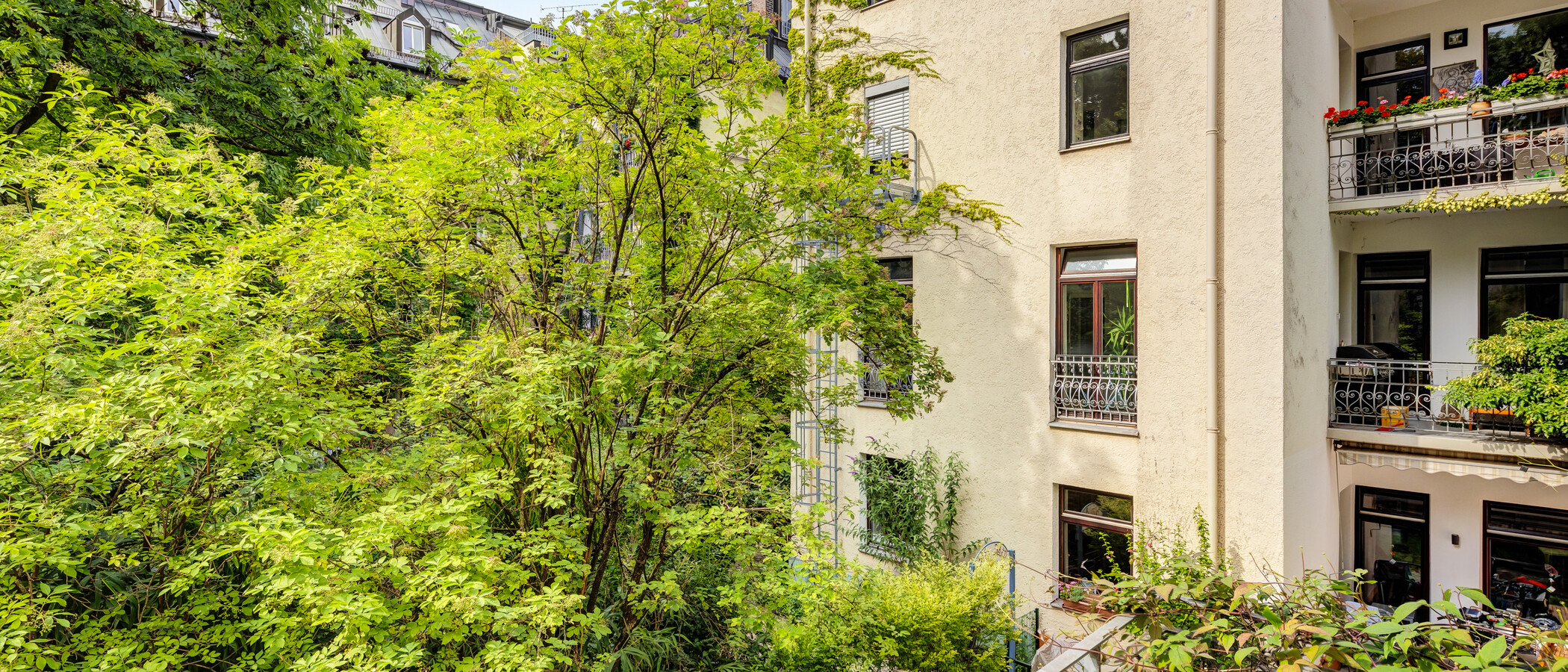 квартира München Neuhausen 01 вид из окна 14942
