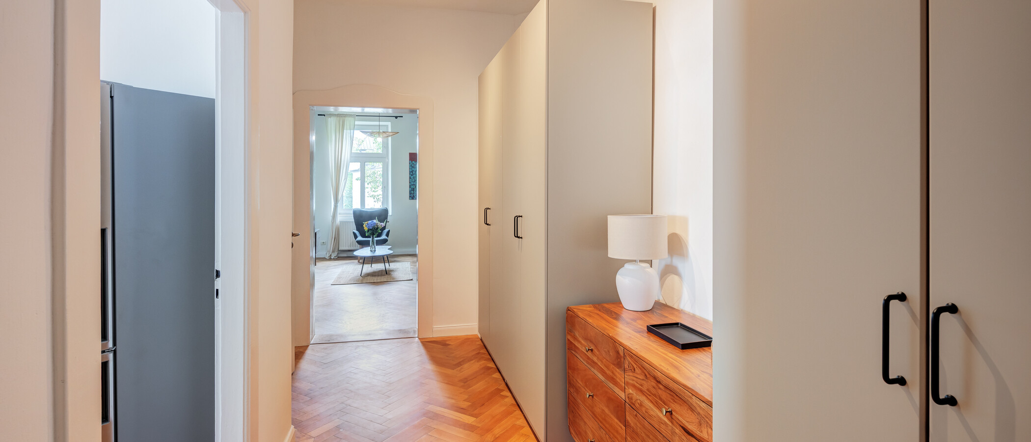 квартира München Neuhausen 01 коридор 14943