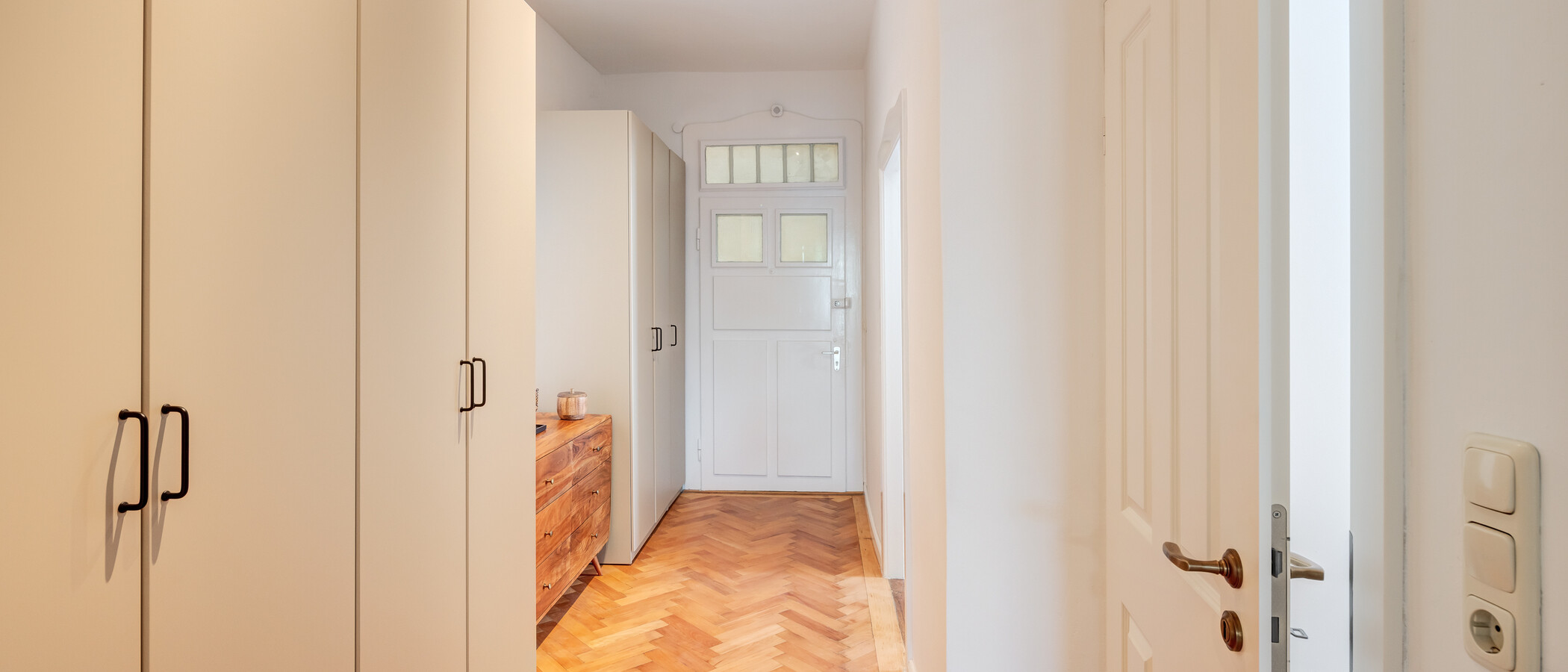 квартира München Neuhausen 02 коридор 14943