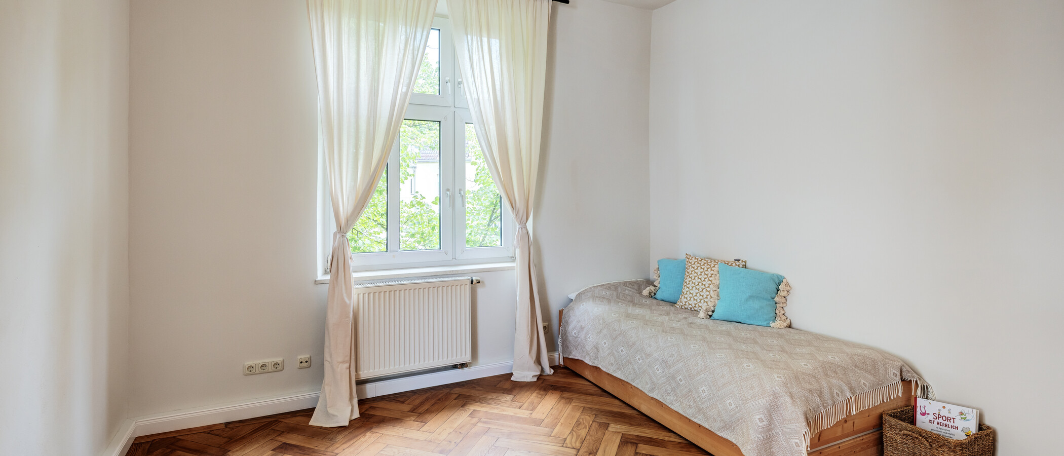 квартира München Neuhausen 03 спальная комната 14943