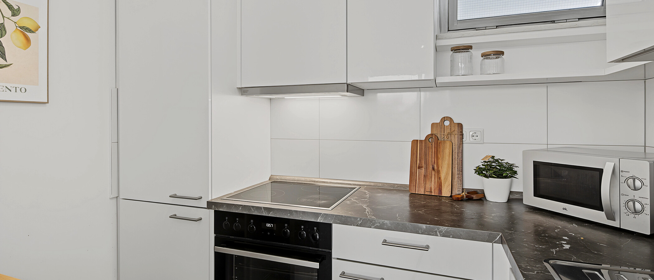 квартира München Arabellapark 01 кухня 14958