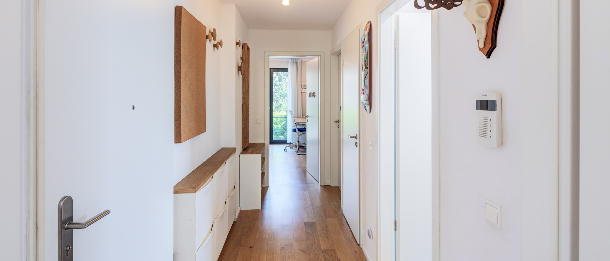 двухэтажная квартира München Oberföhring 01 коридор 14969