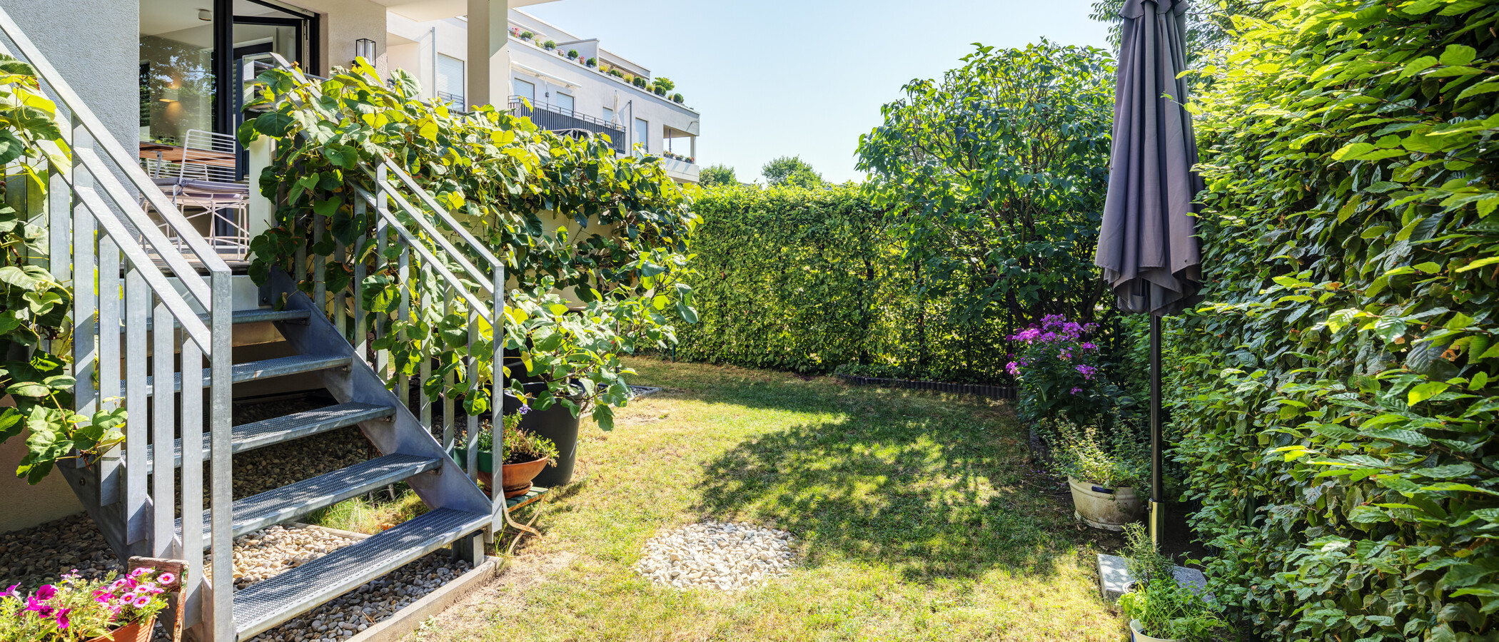 двухэтажная квартира München Oberföhring 01 сад 14969