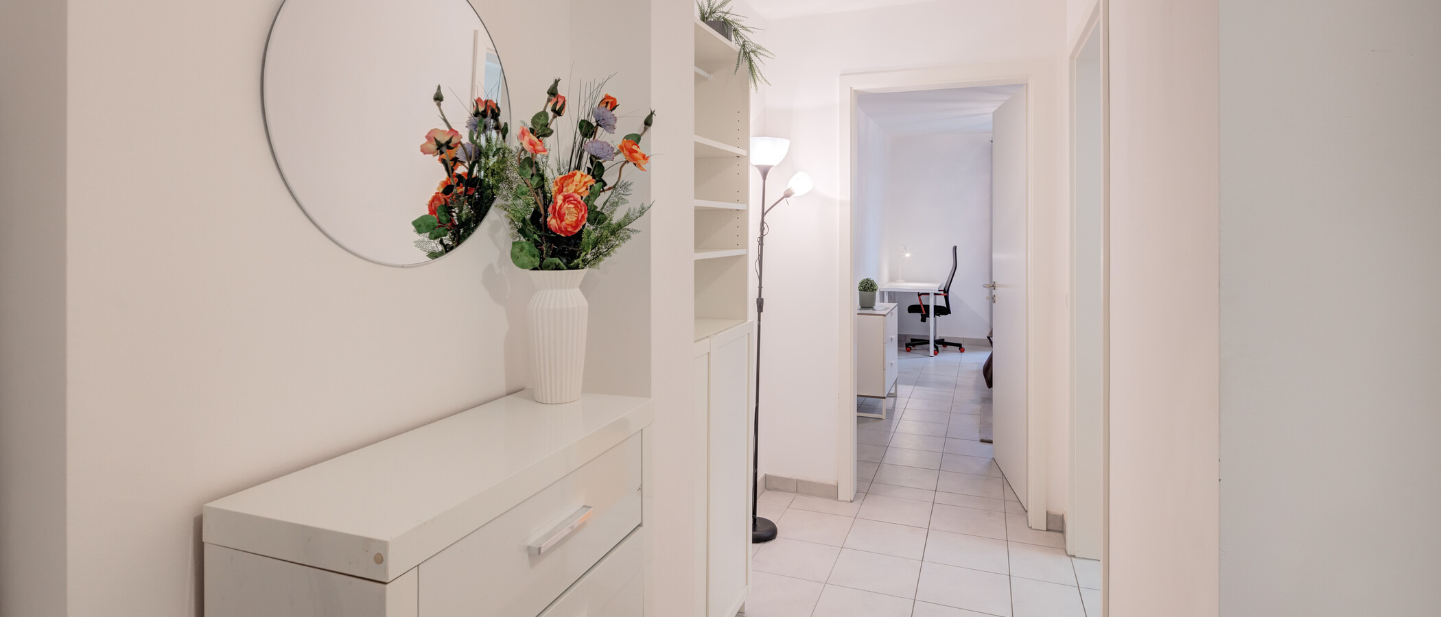 квартира München Neuhausen 03 коридор 15009
