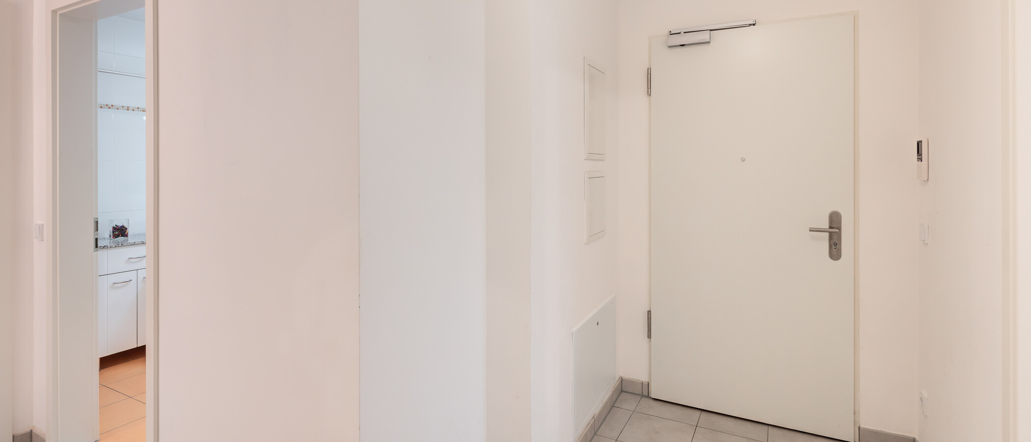 квартира München Neuhausen 04 коридор 15009