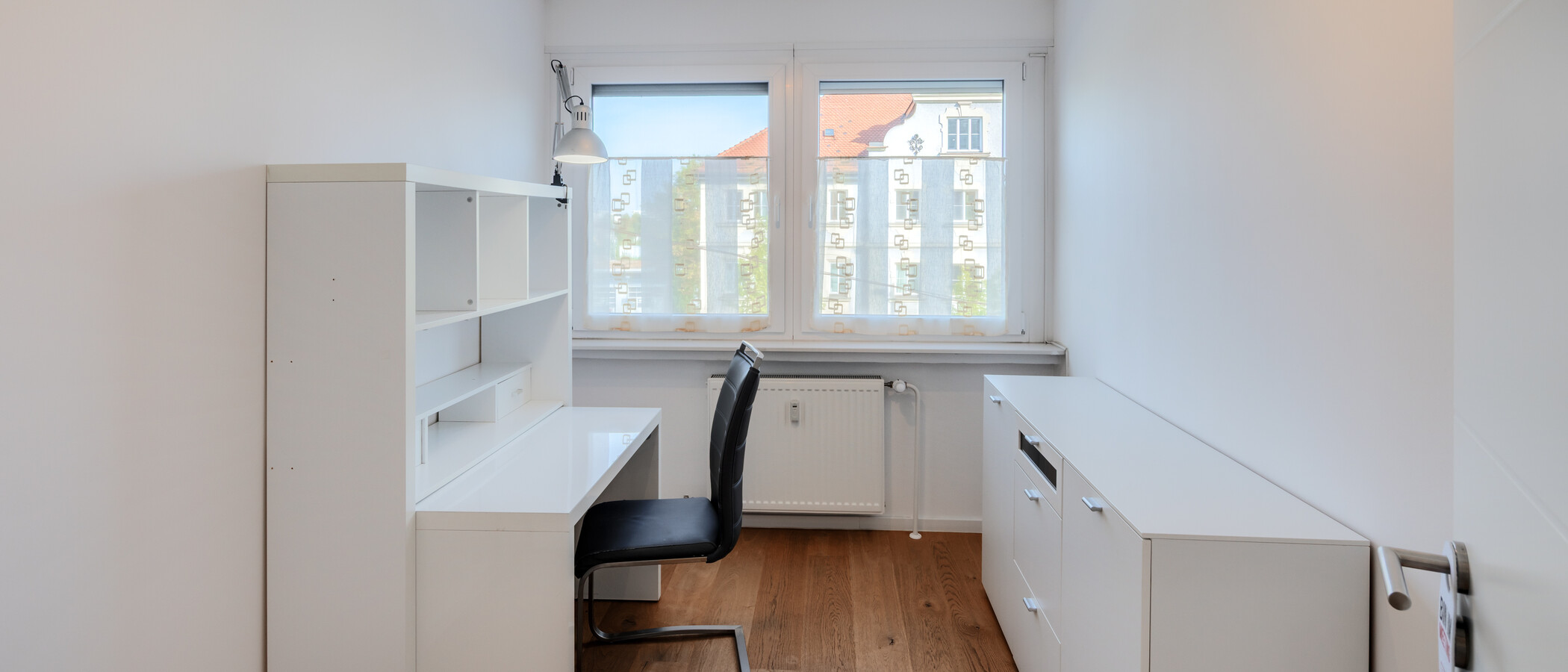 квартира München Pasing 01 рабочий кабинет 15037