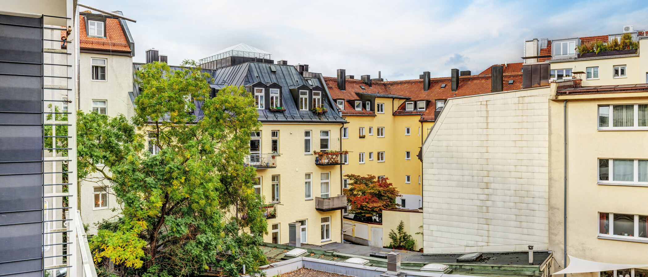 квартира München Maxvorstadt - Universitätsviertel 03 вид из окна 15042