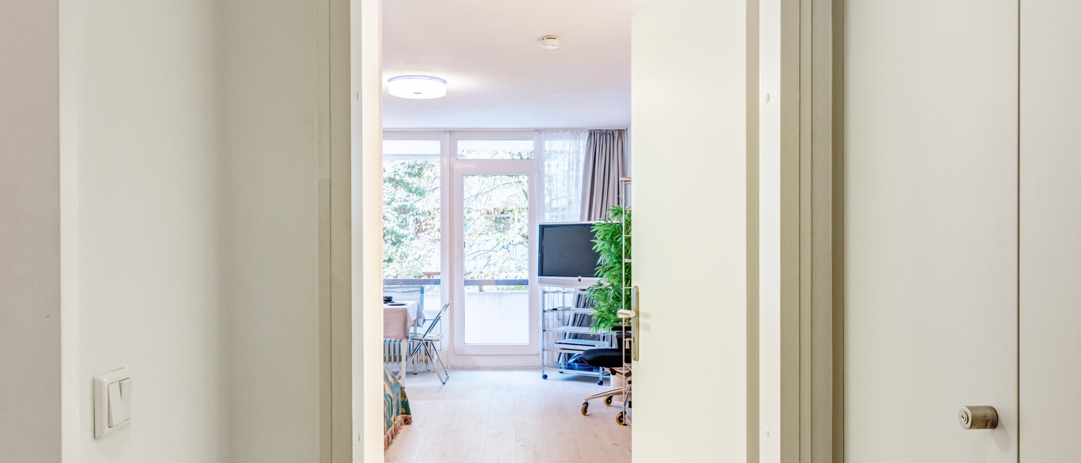 квартира München Schwabing-West (rund um den Hohenzollernplatz) 02 коридор 15057