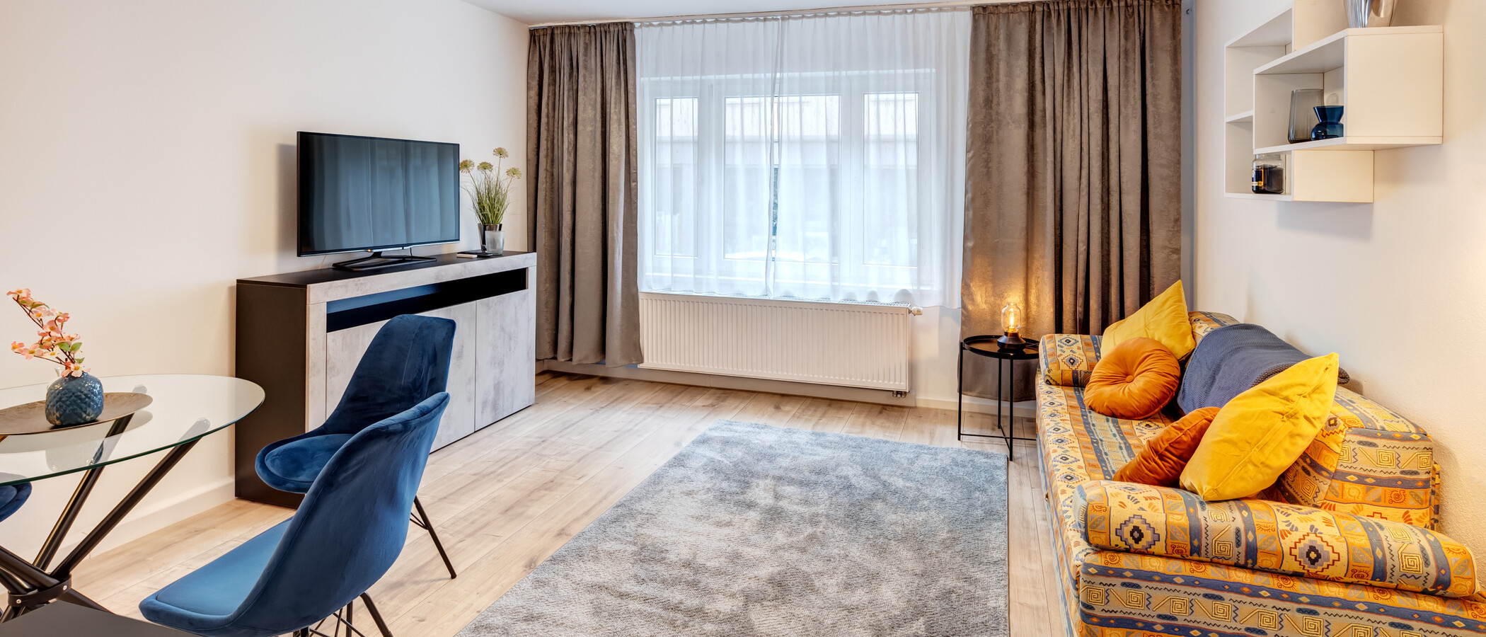квартира München Maxvorstadt - Rund um den Josephsplatz 01 гостиная 1522