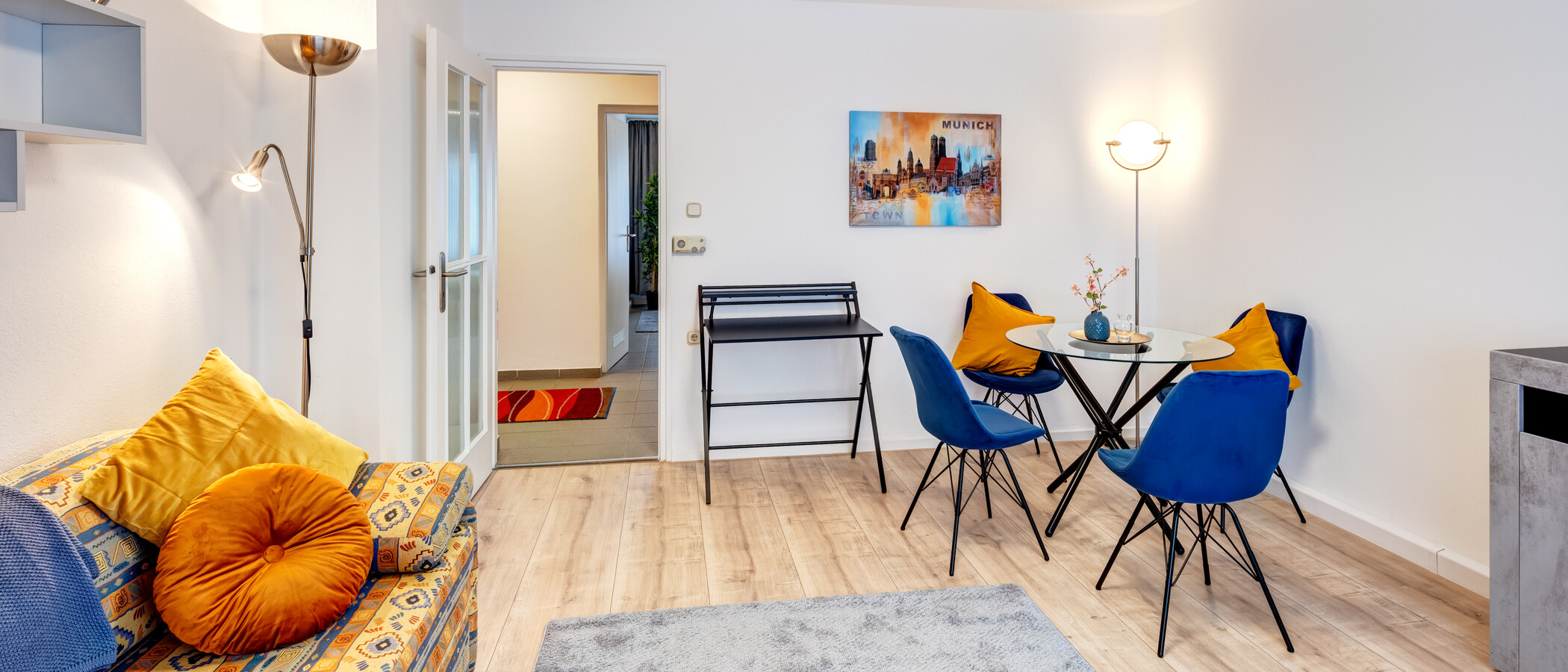 квартира München Maxvorstadt - Rund um den Josephsplatz 03 гостиная 1522
