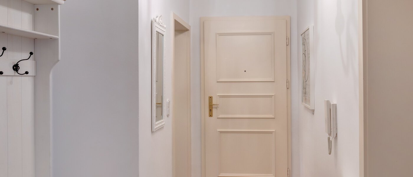 квартира München Neuhausen 03 коридор 1537