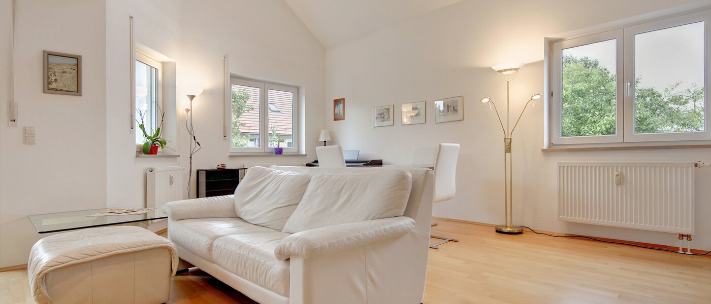 двухэтажная квартира München Waldtrudering 02 гостиная 1557