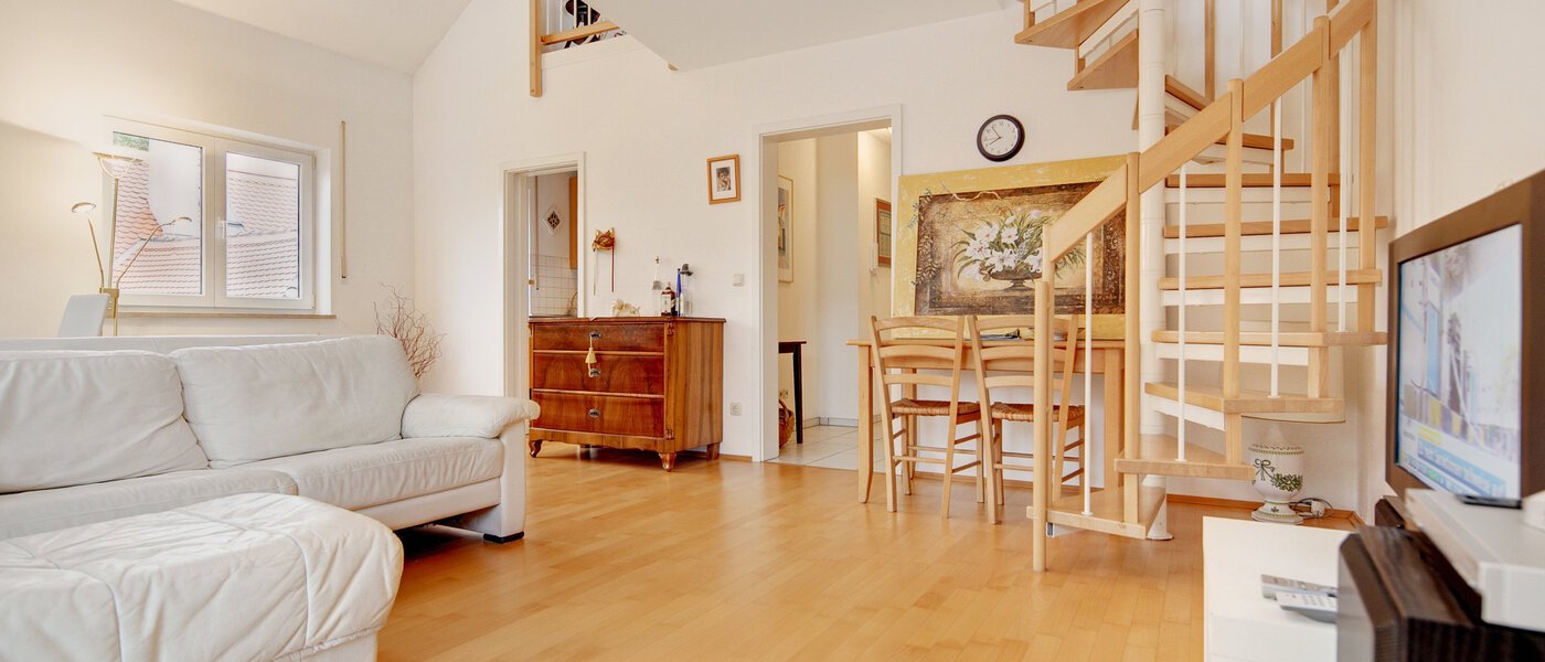 двухэтажная квартира München Waldtrudering 03 гостиная 1557