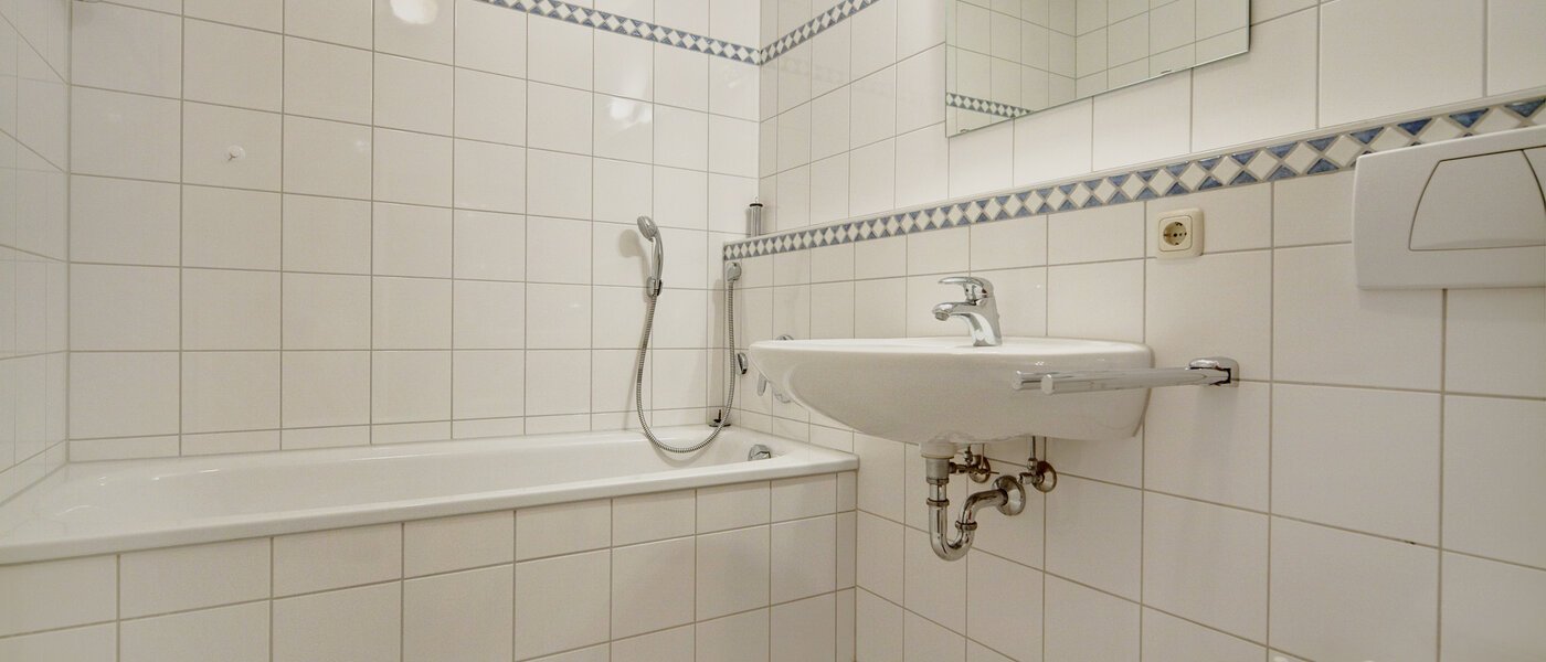 двухэтажная квартира München Waldtrudering 01 ванная комната 1557