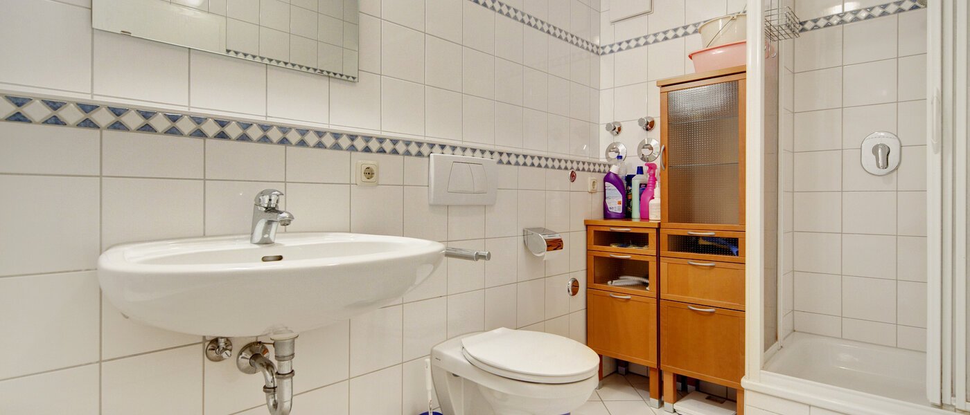 двухэтажная квартира München Waldtrudering 02 ванная комната 1557