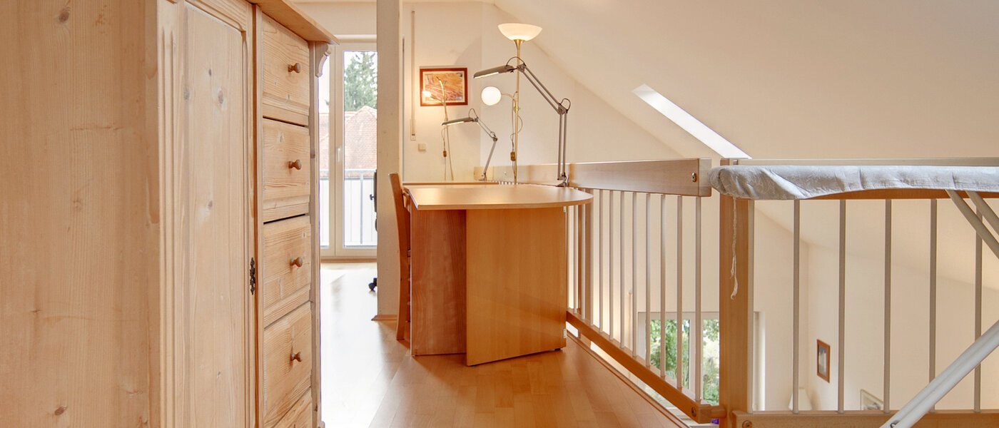 двухэтажная квартира München Waldtrudering 04 коридор 1557