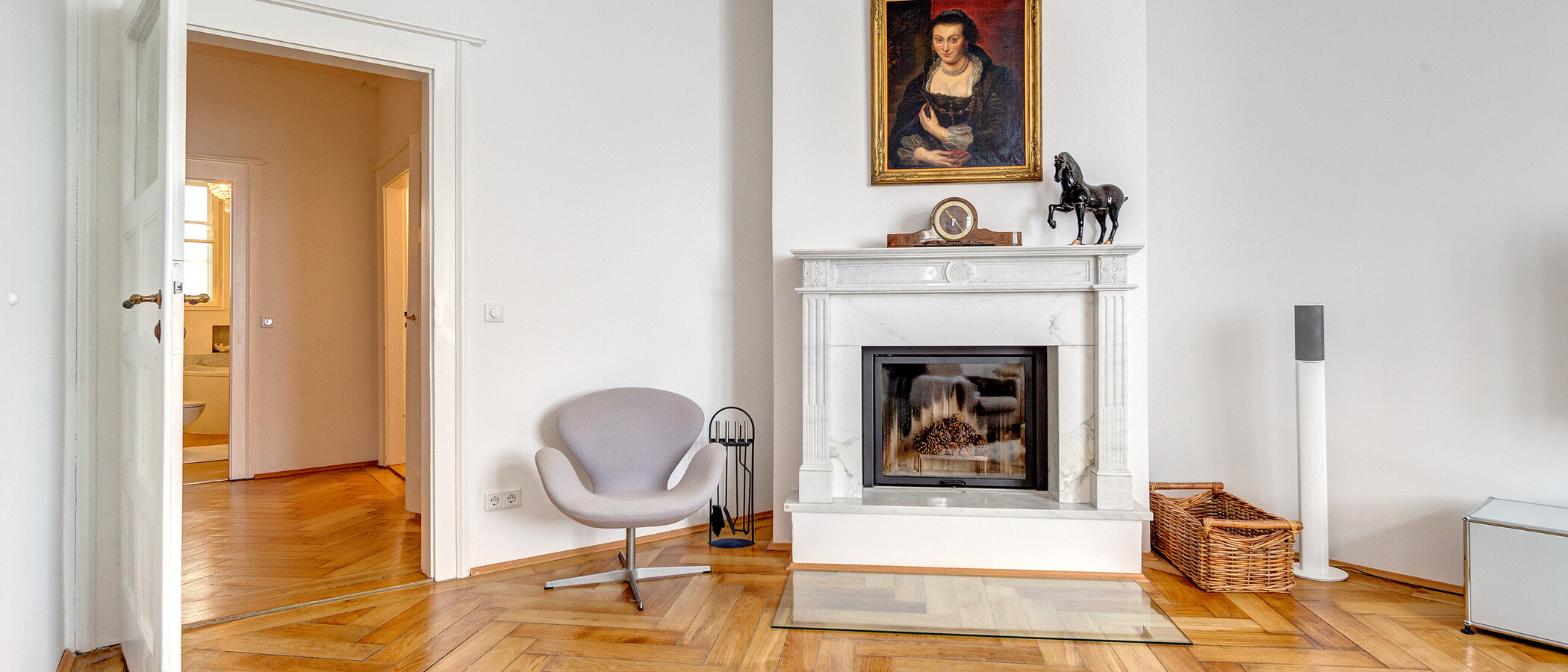 квартира München Schwabing (links der Leopoldstraße) 03 гостиная 1624