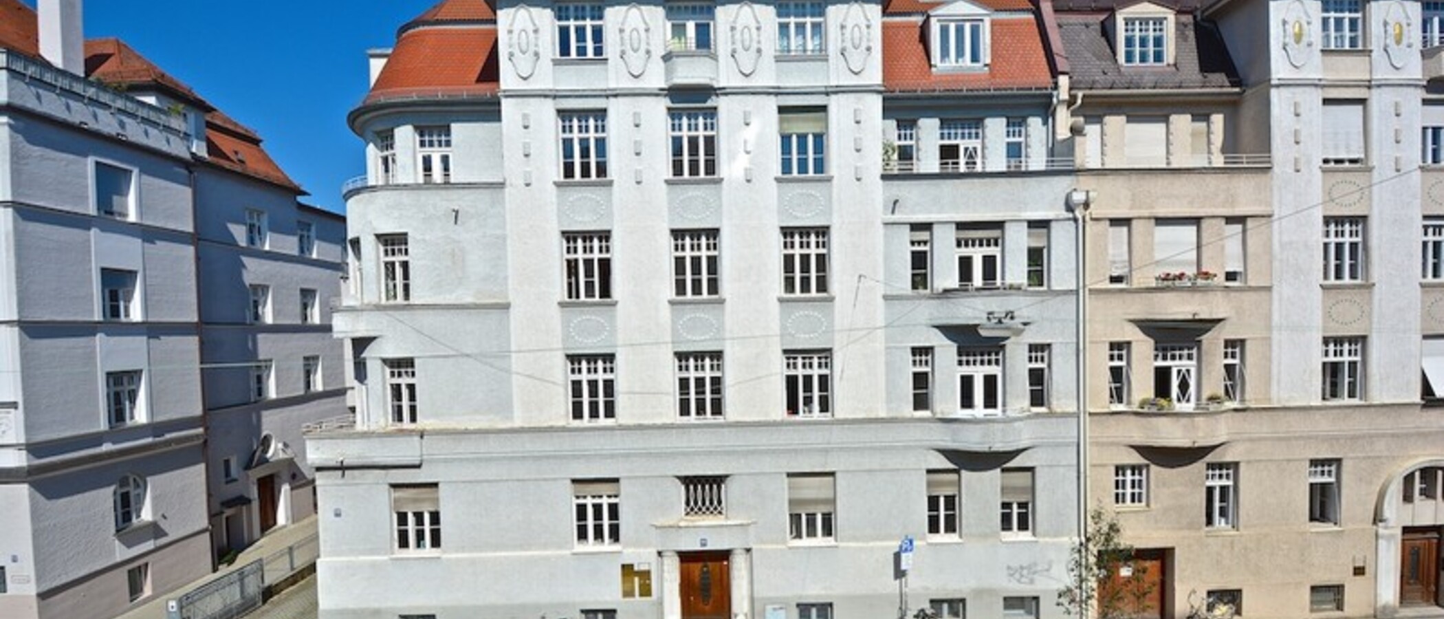 квартира München Schwabing (links der Leopoldstraße) 01 вид из окна 1624