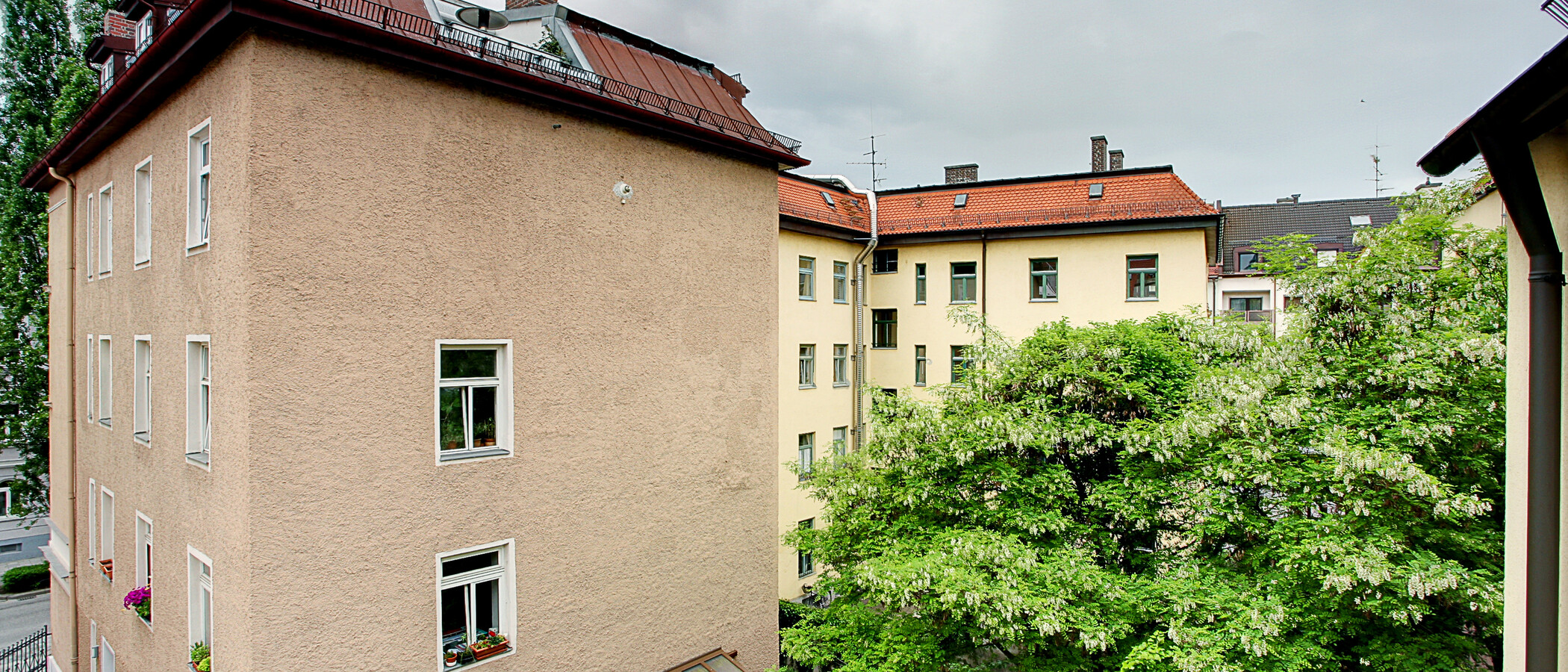 квартира München Schwabing-West (rund um den Hohenzollernplatz) 02 вид из окна 1628