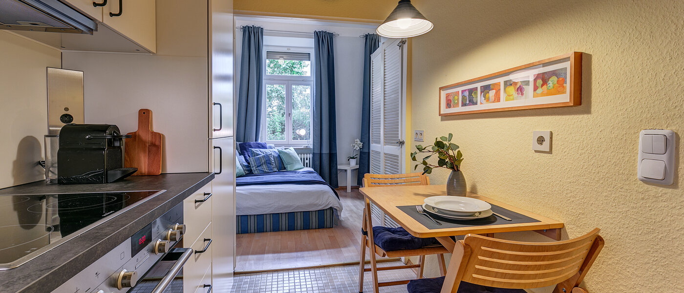 квартира München Schwabing (rechts der Leopoldstraße) 02 кухня 1666