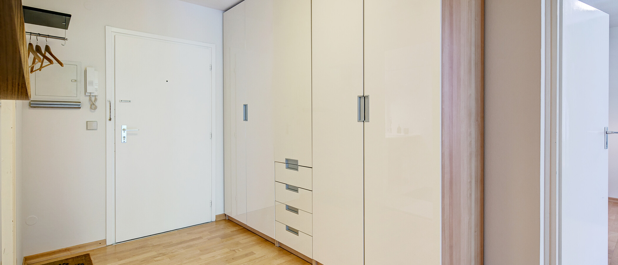 квартира München Schwabing-Nord (zw. Belgrad- & Leopoldstraße) 03 коридор 1675