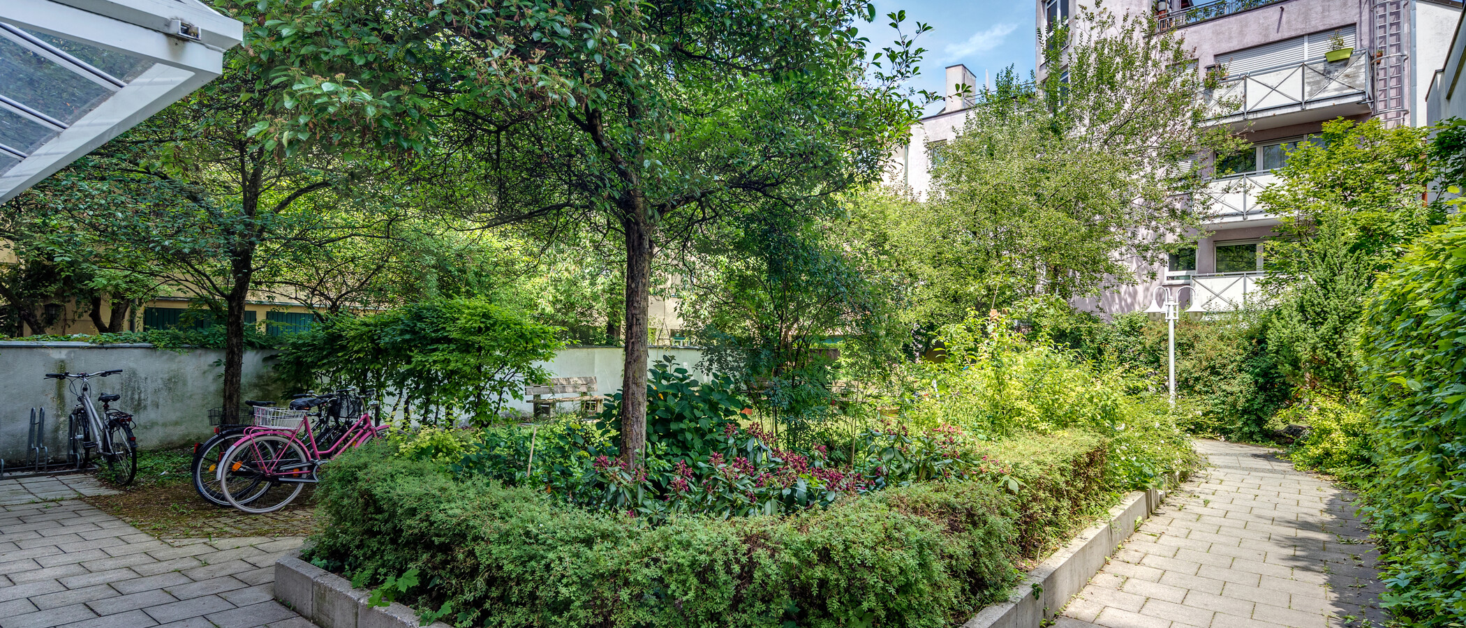 квартира München Maxvorstadt - Westen 02 внутренний двор  1681