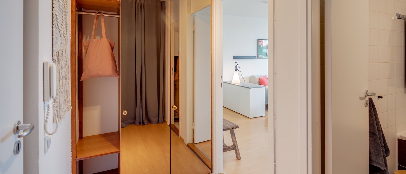 квартира München Schwabing-Nord (zw. Leopoldstraße & Englischen Garten) 01 коридор 1739