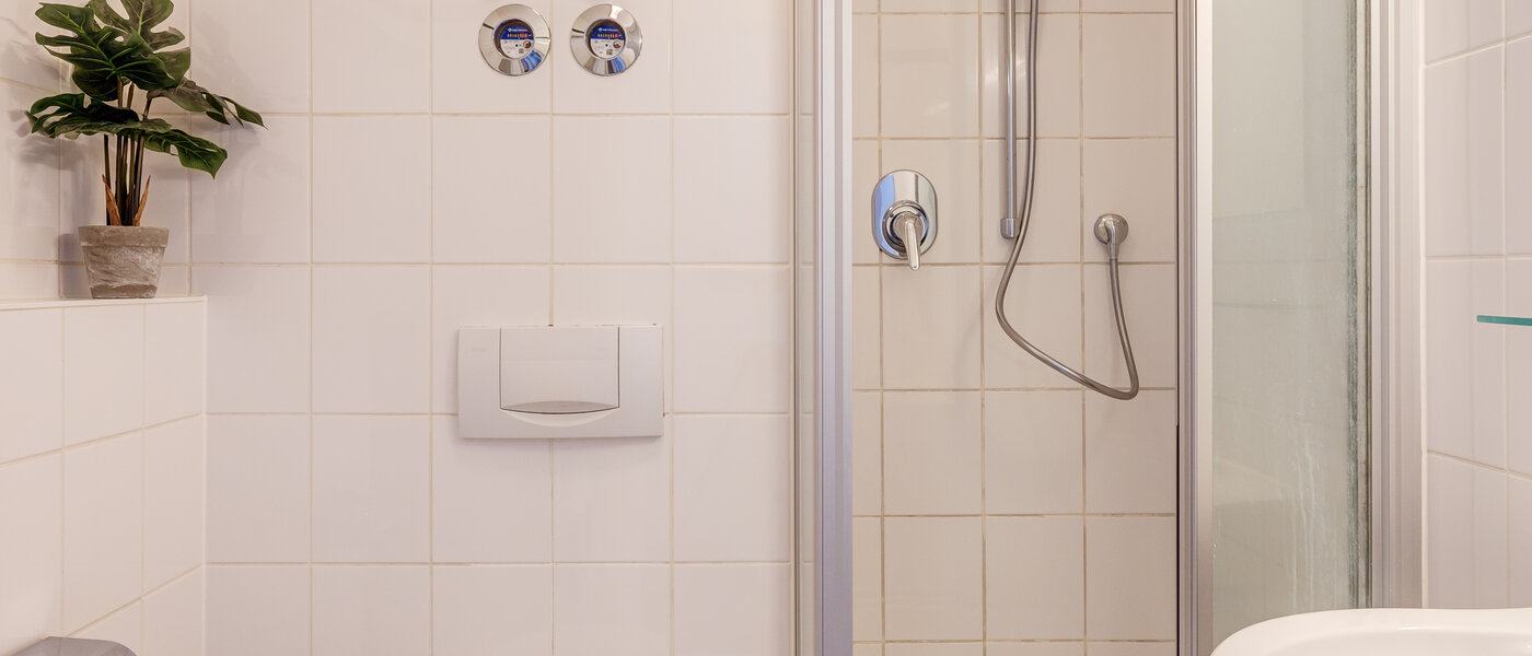 квартира München Schwabing (rechts der Leopoldstraße) 01 ванная комната 1782