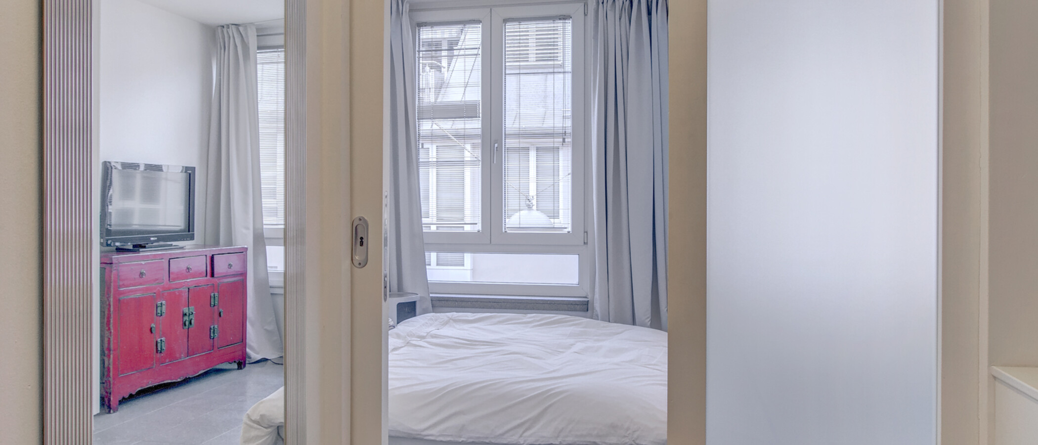 двухэтажная квартира München Schwabing (rechts der Leopoldstraße) 03 коридор 2018