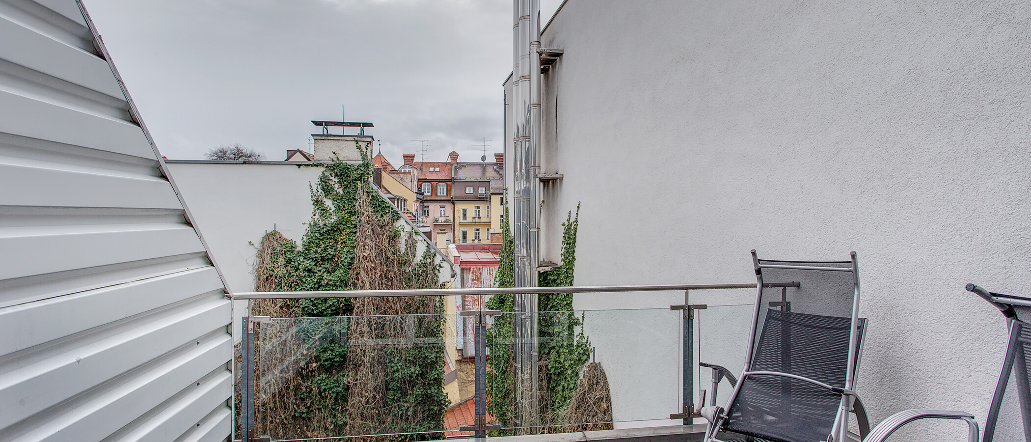 двухэтажная квартира München Schwabing (rechts der Leopoldstraße) 01 балкон 2018