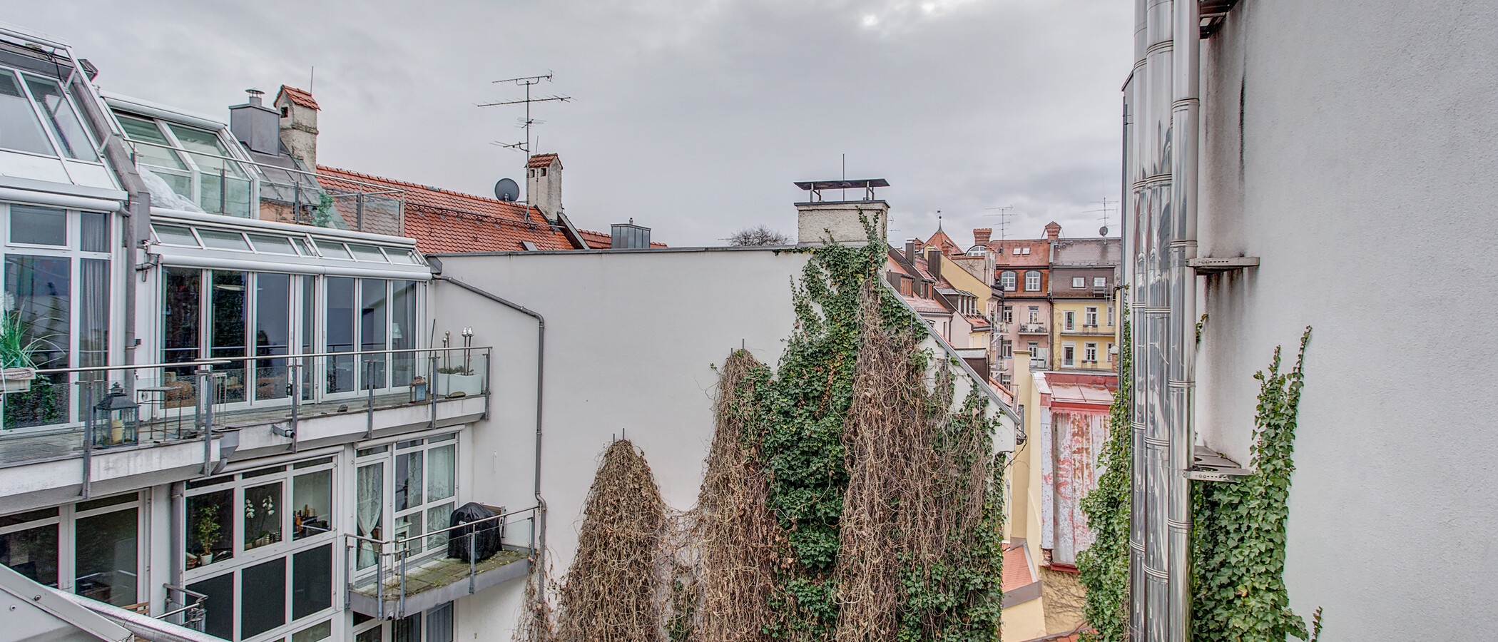двухэтажная квартира München Schwabing (rechts der Leopoldstraße) 01 вид из окна 2018