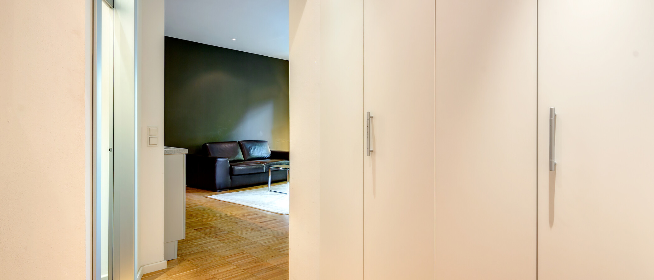 квартира München Maxvorstadt - Universitätsviertel 02 коридор 2228