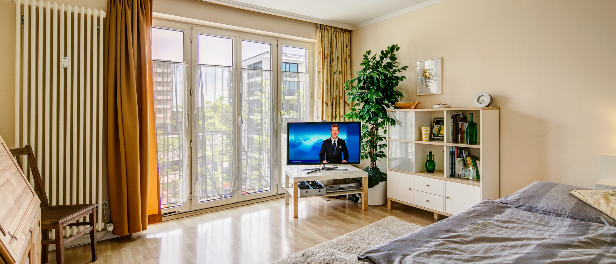 квартира München Schwabing (links der Leopoldstraße) 01 гостиная 2236