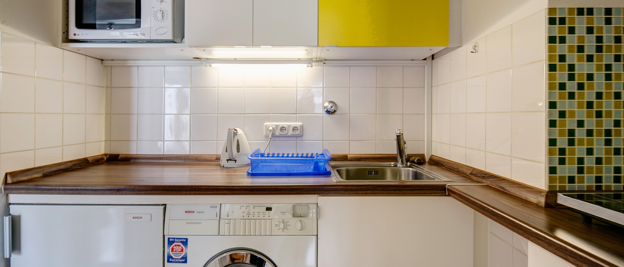 квартира München Schwabing (links der Leopoldstraße) 01 кухня 2236