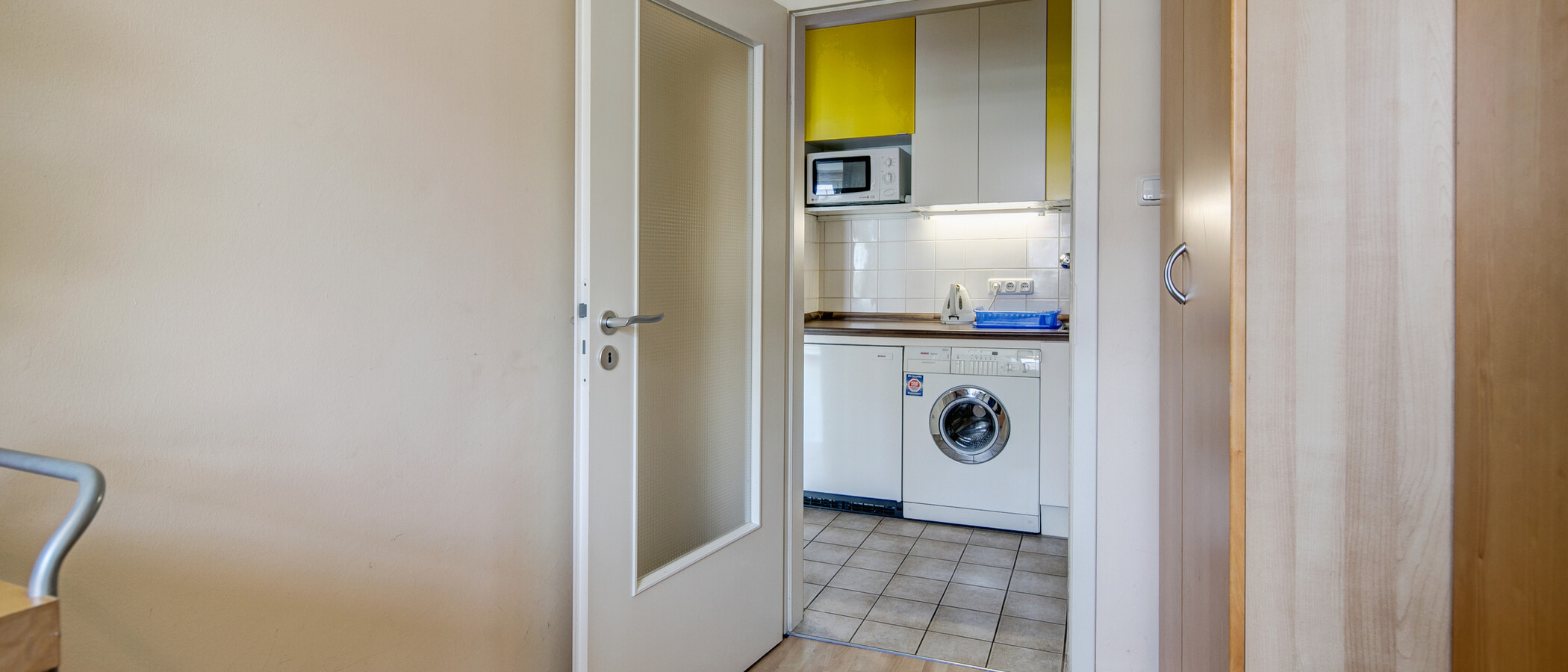 квартира München Schwabing (links der Leopoldstraße) 03 столовая 2236