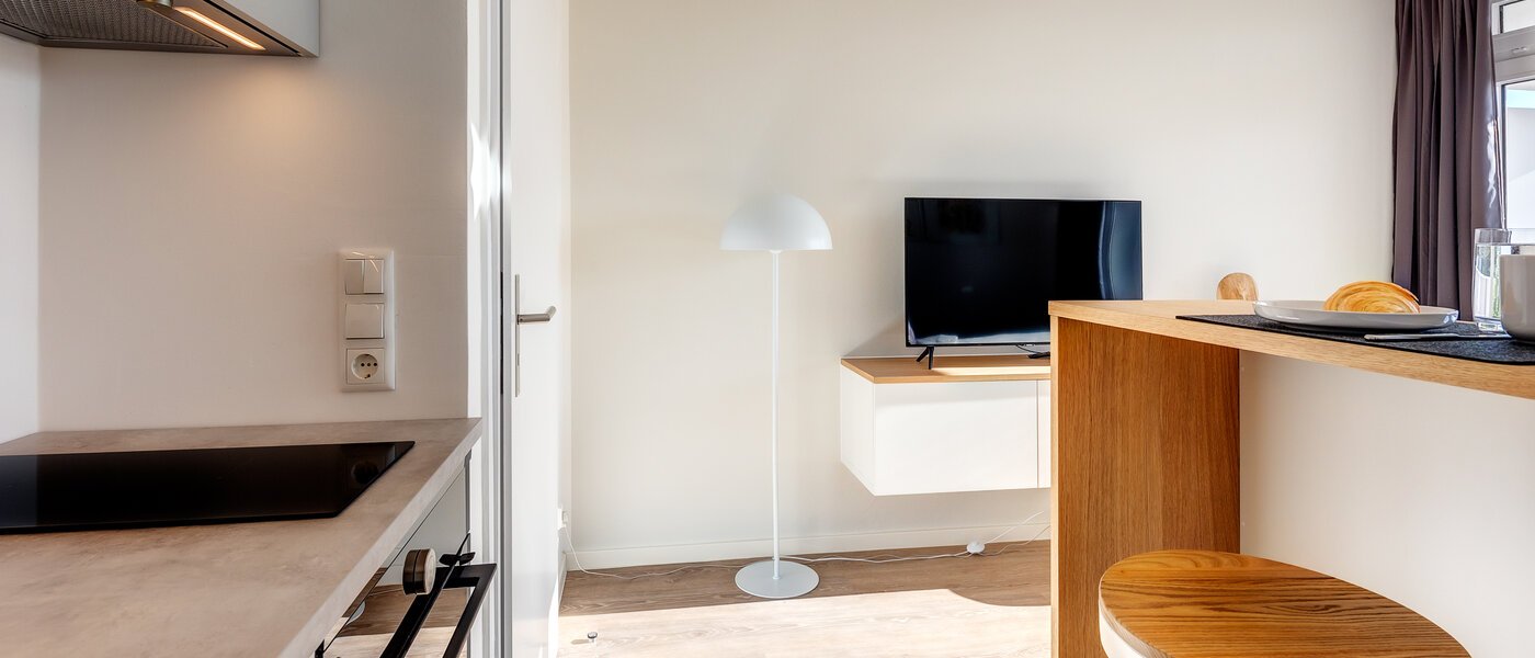 квартира München Schwabing-Nord (zw. Leopoldstraße & Englischen Garten) 04 кухня 2242