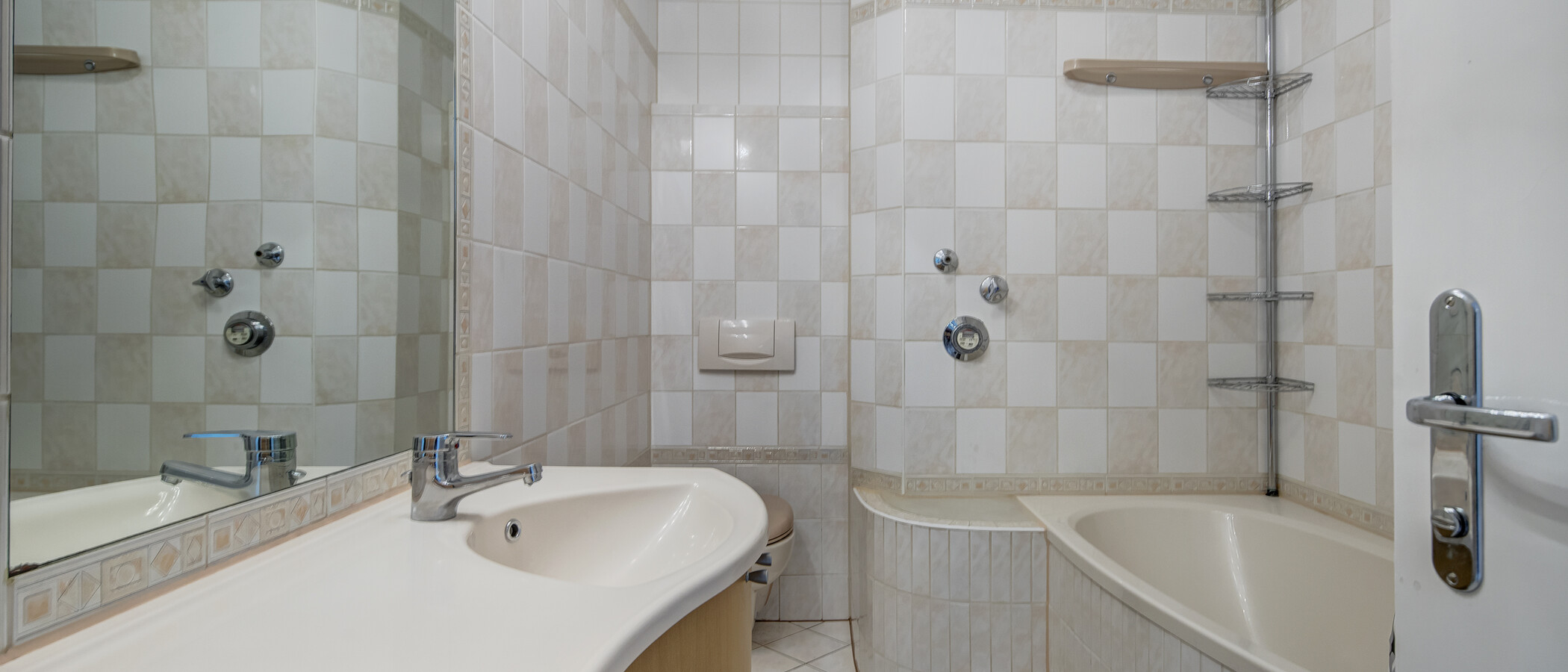 квартира München Schwabing-West (rund um den Bonner Platz) 01 ванная комната 230