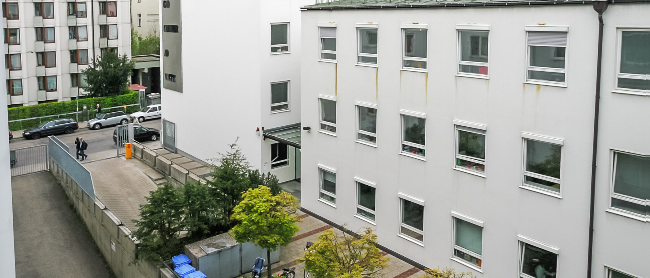 квартира München Schwabing (links der Leopoldstraße) 02 вид из окна 2333