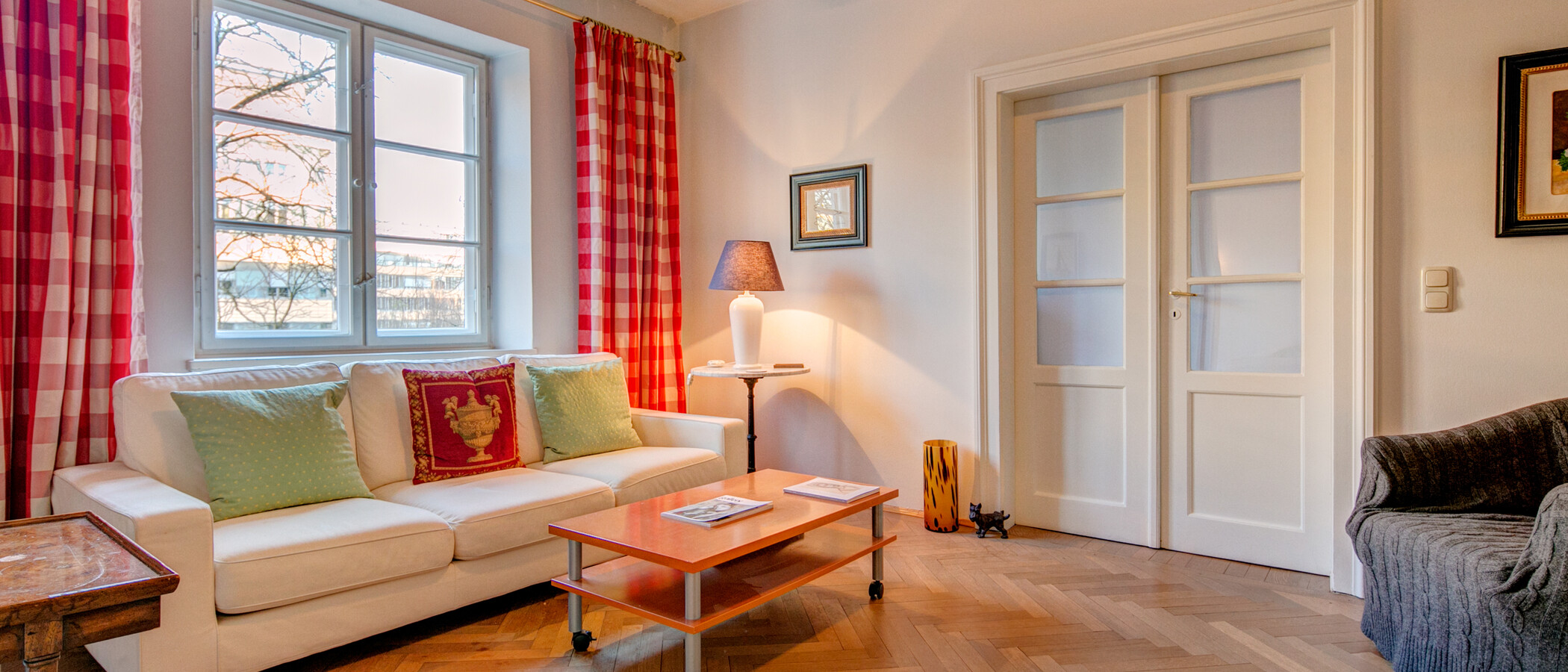 квартира München Moosach 02 гостиная 2354
