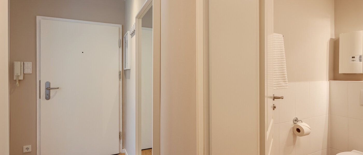 квартира München Schwabing (links der Leopoldstraße) 01 коридор 2407