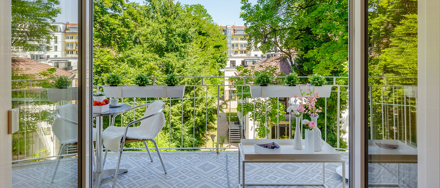 квартира München Schwabing (links der Leopoldstraße) 01 балкон 2407