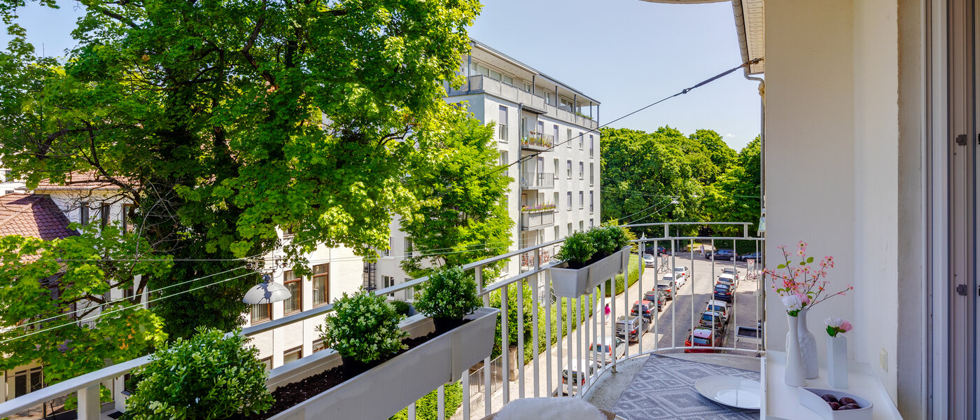 квартира München Schwabing (links der Leopoldstraße) 06 балкон 2407